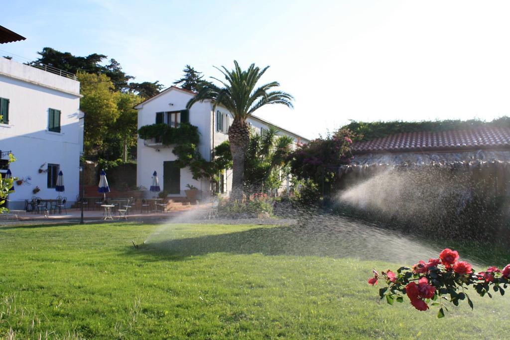 Agriturismo SS Annunziata San Vincenzo Exterior foto